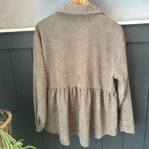 Woman's Taupe Corduroy Lightweight Ruffled Jacket‎ size XL - Picture 3 of 11